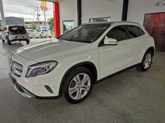 MERCEDES-BENZ GLA 200 1.6 CGI ENDURO 16V TURBO FLEX 4P AUTOMÁTICO MERCEDES-BENZ GLA 200 1.6 CGI ENDURO 16V TURBO FLEX 4P AUTOMÁTICO